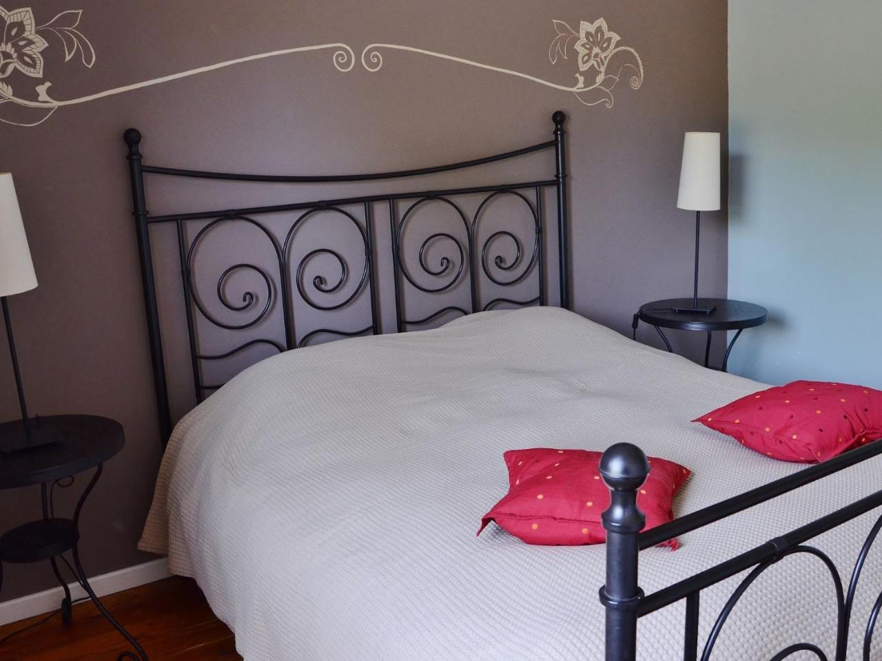 Gorgeous Holiday Home In Stoumont With Garden Екстериор снимка