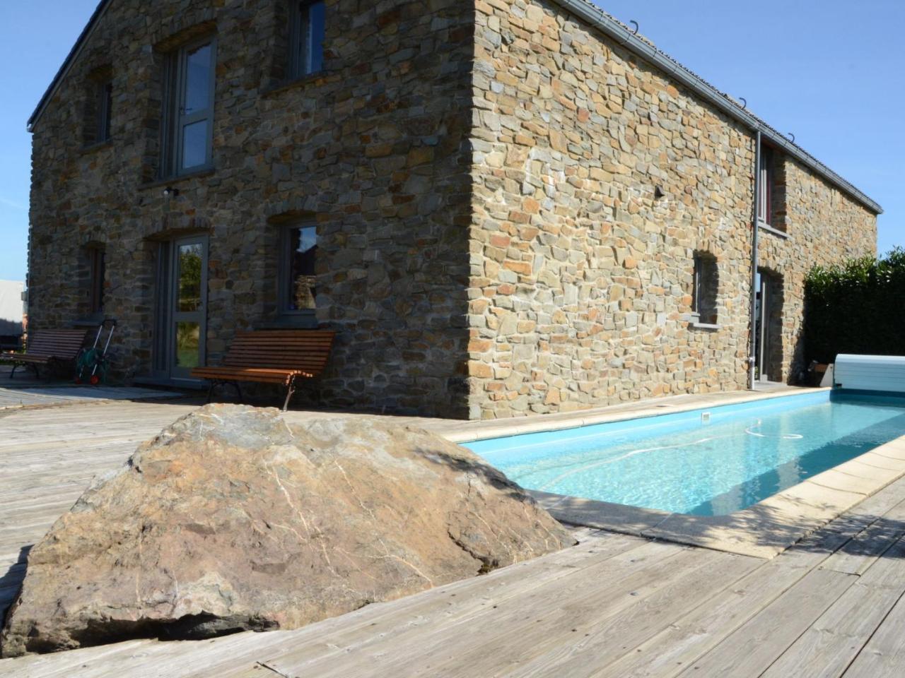 Gorgeous Holiday Home In Stoumont With Garden Екстериор снимка